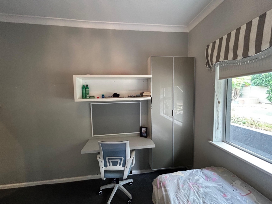 To Let 4 Bedroom Property for Rent in Mill Park Eastern Cape